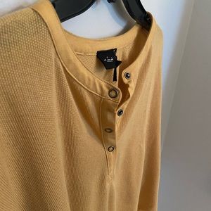 Cropped Leisure Henley Top